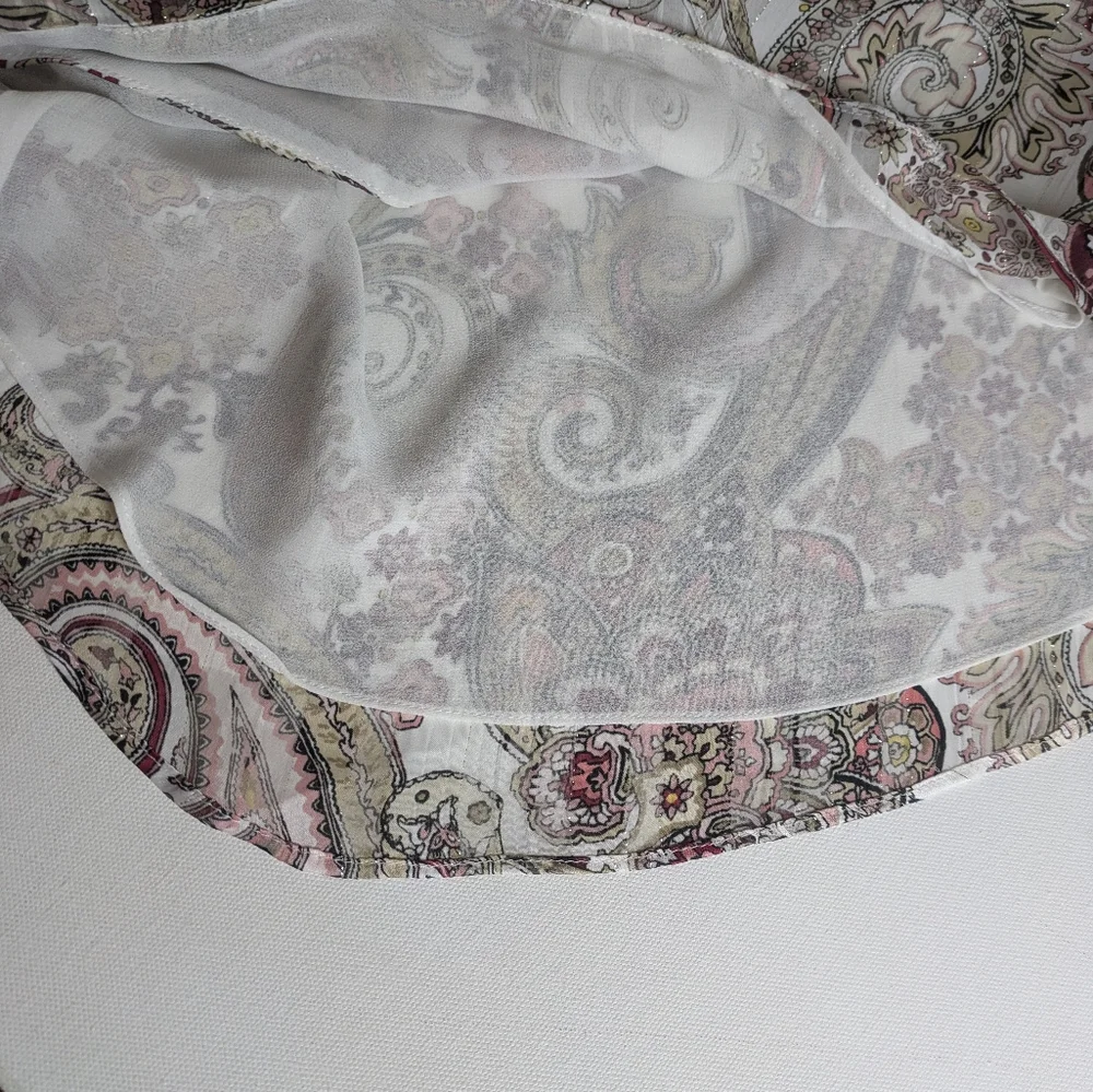 White House Black Market Tank Top Women’s 2 Paisley Sleeveless Blouse Metallic - Picture 11 of 12